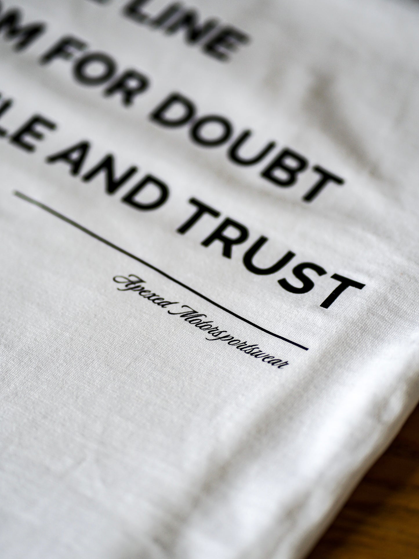 Throttle and Trust T-Shirt Weiß